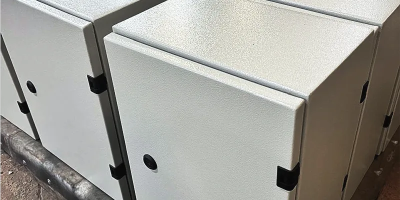 Caja metálica de comando BGA acero galvanizado – Paraguay